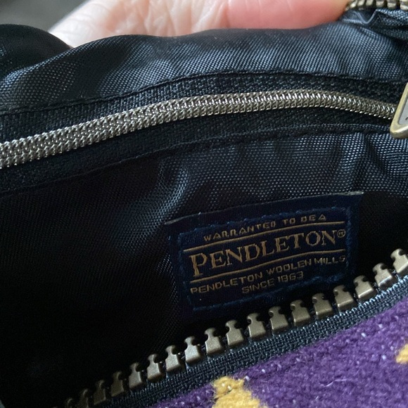 Pendleton Chevron Travel Echo Peaks Purple Crossbody Zipper Bag - Picture 11 of 12